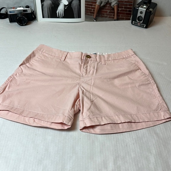 Old navy pink shorts - Picture 1 of 7